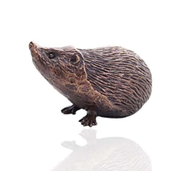 Bronze Hedgehog – Butler & Peach Miniatures.