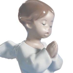 Lladro Angel Praying Figurine. Close-up